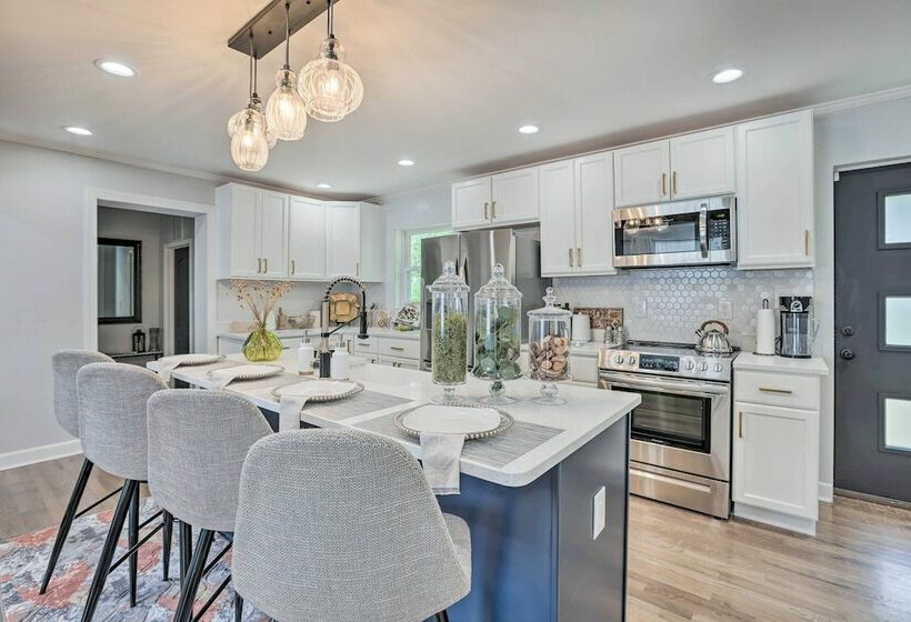 Modern, Colorful Home ~ 2 Mi To Tuskegee Uni