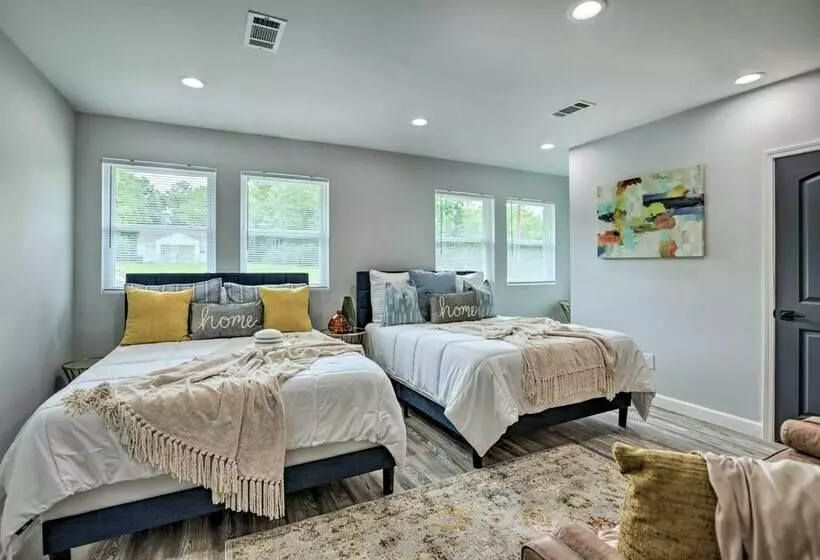 Modern, Colorful Home ~ 2 Mi To Tuskegee Uni