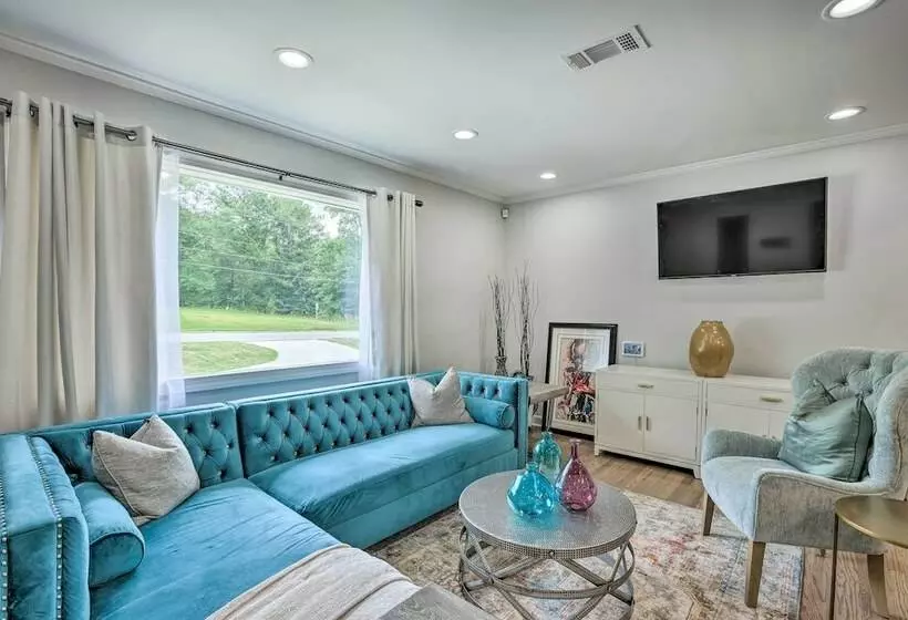 Modern, Colorful Home ~ 2 Mi To Tuskegee Uni