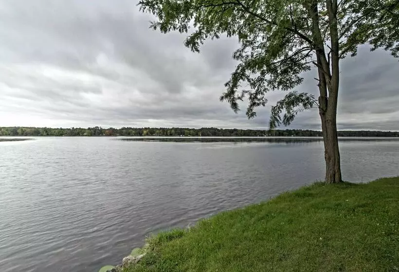 Montello Cabin On Buffalo Lake W/ Dock & Fire Pit!