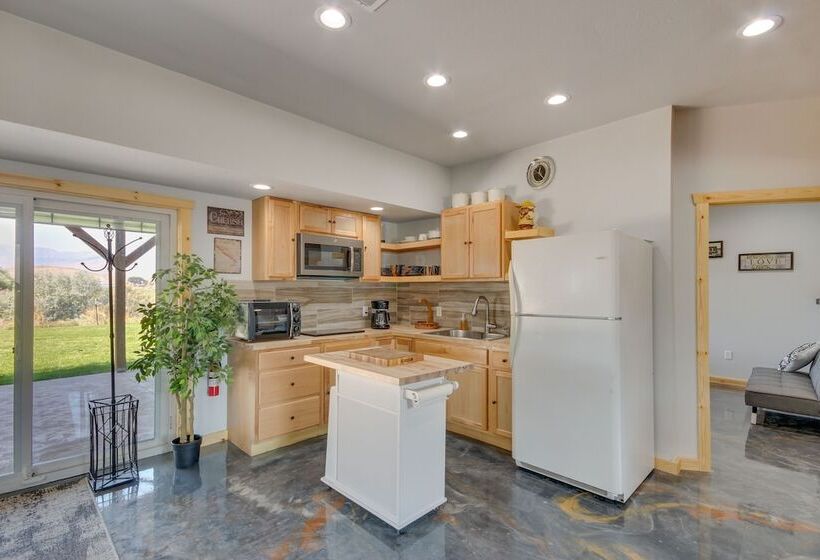 Peaceful Belfry Retreat On 14 Acres W/ Grill!