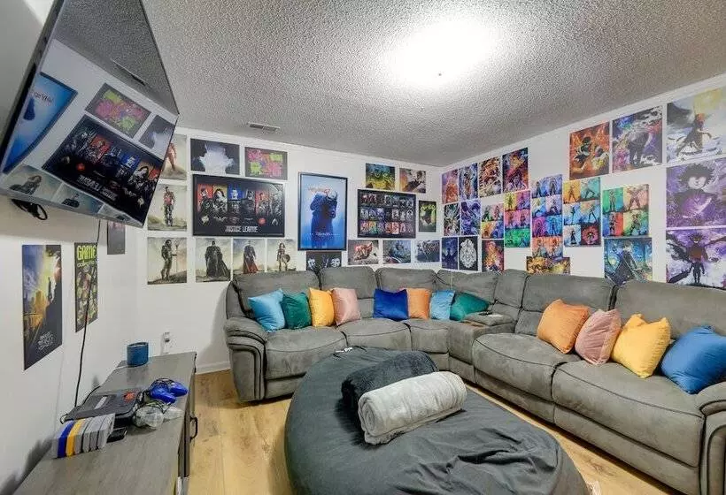 Pet Friendly Jacksonville Home W/ Fenced Yard