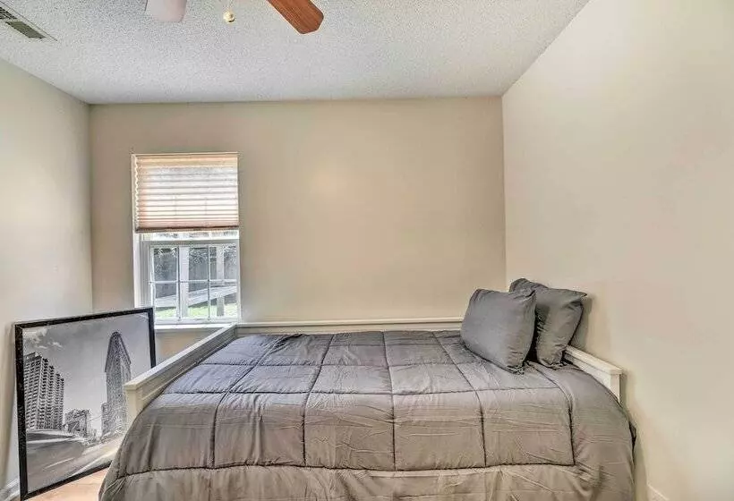 Pet Friendly Jacksonville Home W/ Fenced Yard