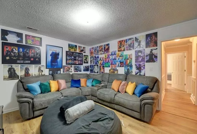 Pet Friendly Jacksonville Home W/ Fenced Yard