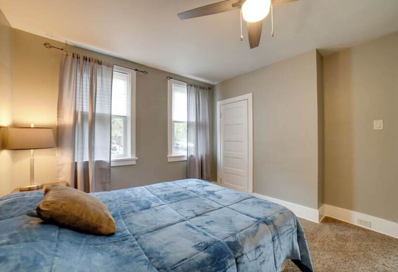 Pittsburgh Home W/ Private Yard 3 Mi To Dtwn!