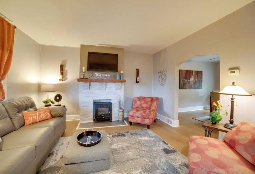 Pittsburgh Home W/ Private Yard 3 Mi To Dtwn!