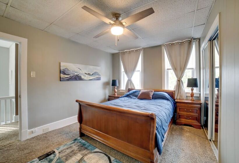 Pittsburgh Home W/ Private Yard 3 Mi To Dtwn!