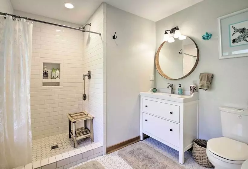 Private Rockaway Beach Retreat: 2 Blocks To Ocean!