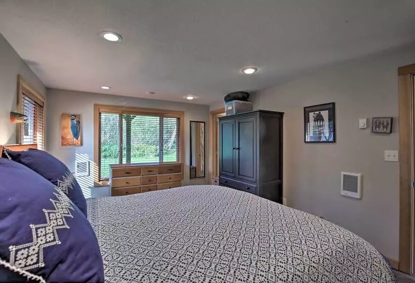 Private Rockaway Beach Retreat: 2 Blocks To Ocean!