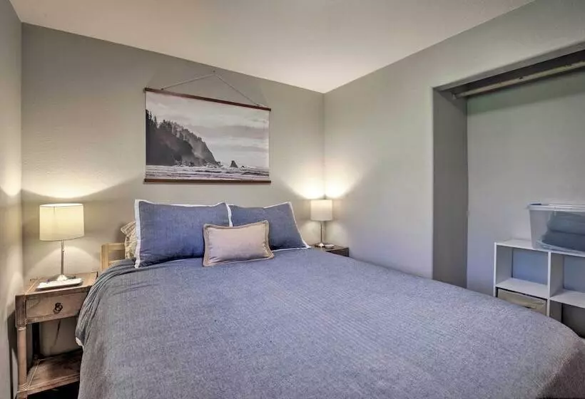 Private Rockaway Beach Retreat: 2 Blocks To Ocean!