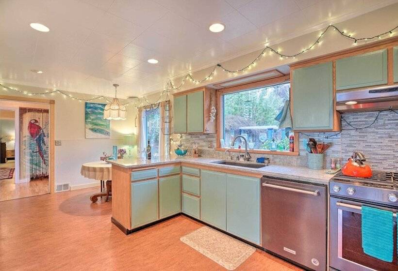 Private Waterfront Bellingham Estate!