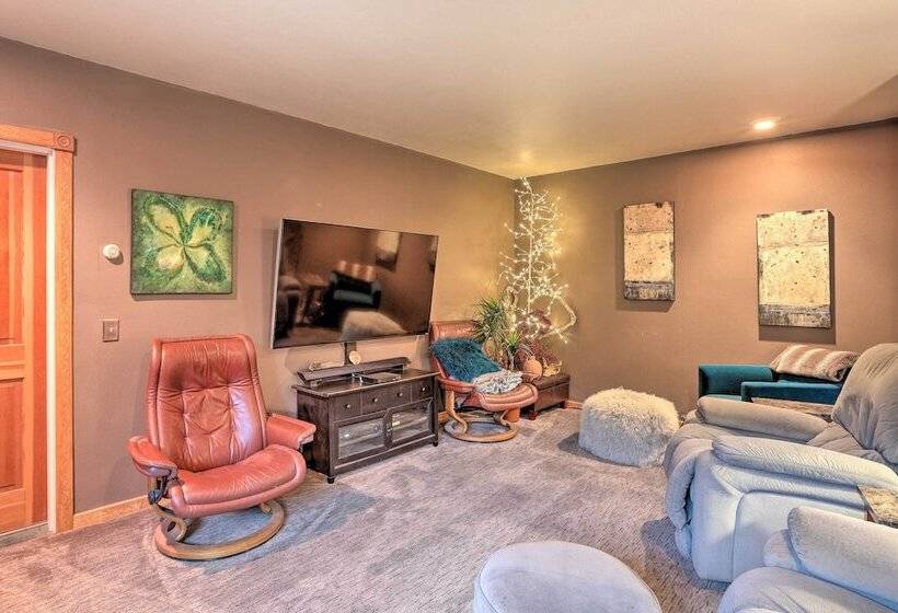 Private Waterfront Bellingham Estate!