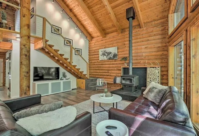 Provo Cabin W/ Mountain Views, Babbling Creek
