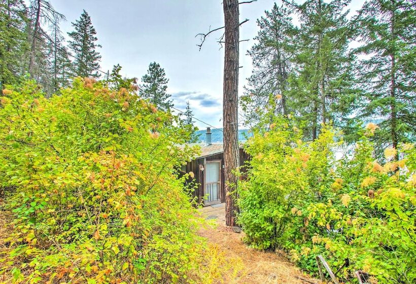 Remote Escape: Serene Lakeside Cabin W/ Beach