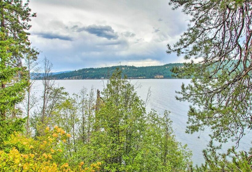 Remote Escape: Serene Lakeside Cabin W/ Beach
