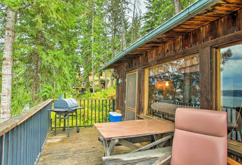 Remote Escape: Serene Lakeside Cabin W/ Beach