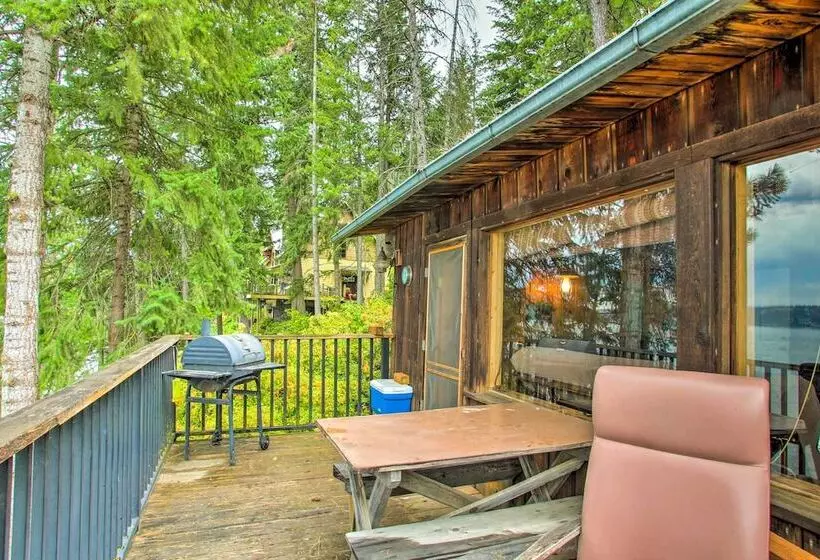 Remote Escape: Serene Lakeside Cabin W/ Beach