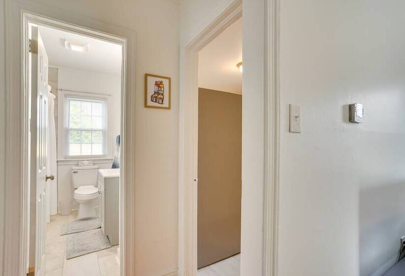 Richmond Vacation Home: 4 Mi To Downtown!