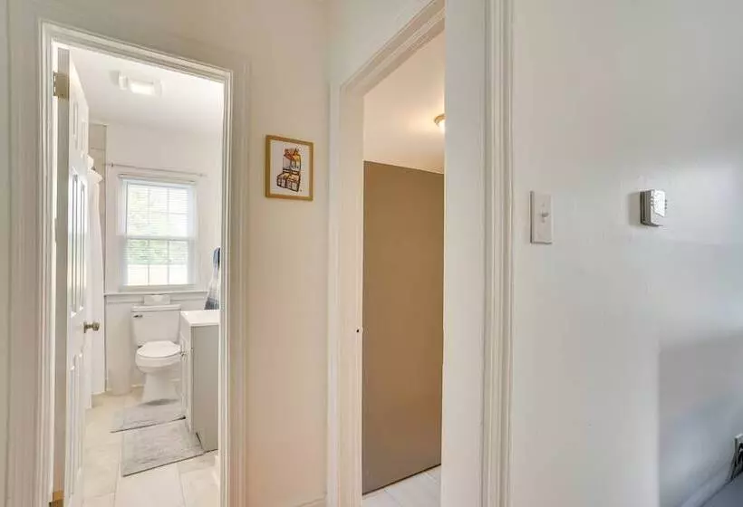 Richmond Vacation Home: 4 Mi To Downtown!