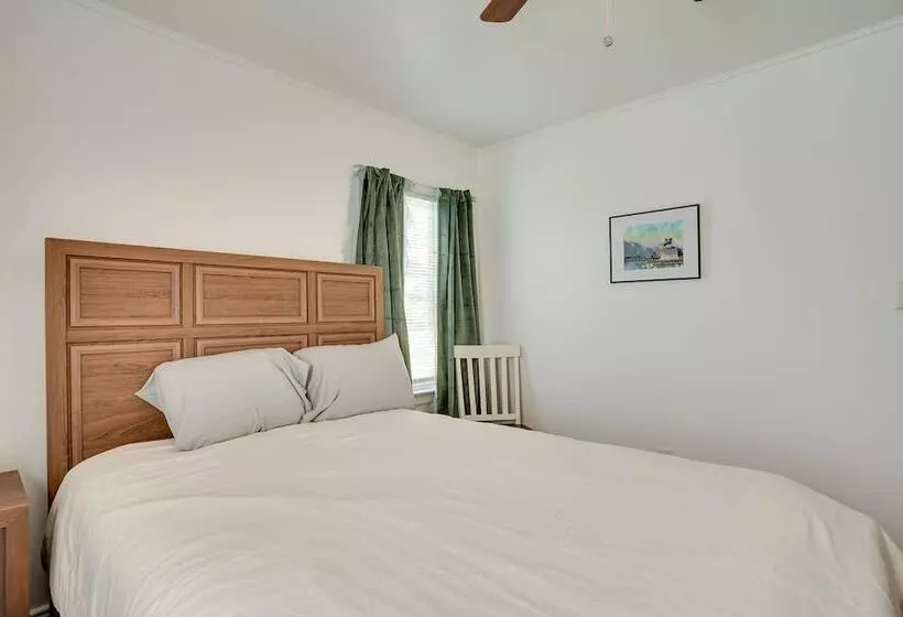 Richmond Vacation Home: 4 Mi To Downtown!