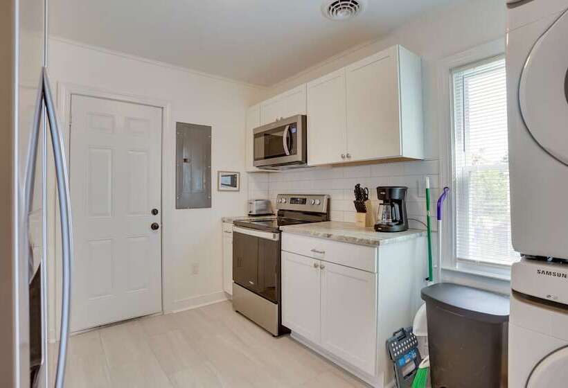 Richmond Vacation Home: 4 Mi To Downtown!