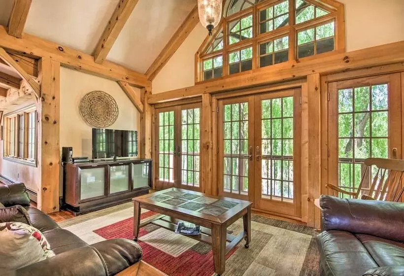 Rivers Edge Mtn Home: Private Hot Tub & Views