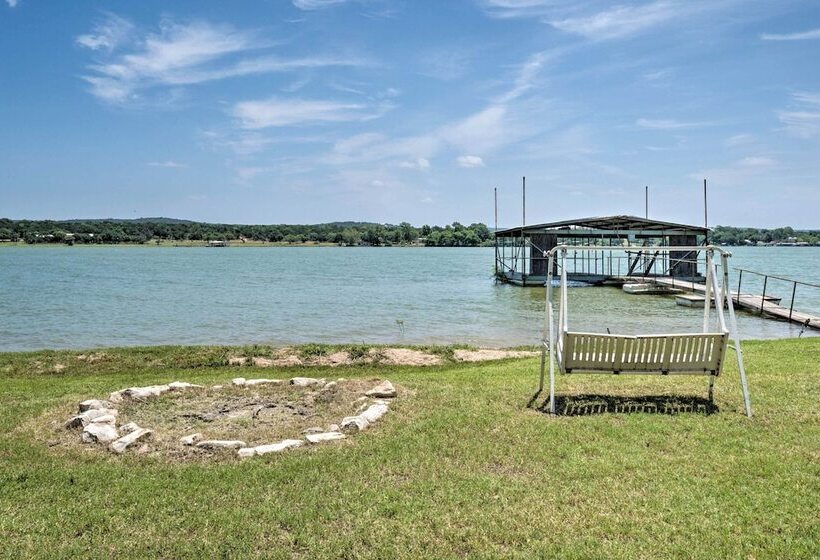 Rustic Lake Buchanan Hideaway W/ Game Room & Grill