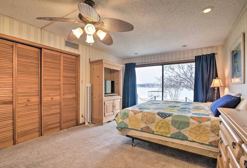 Rustic Lake Buchanan Hideaway W/ Game Room & Grill