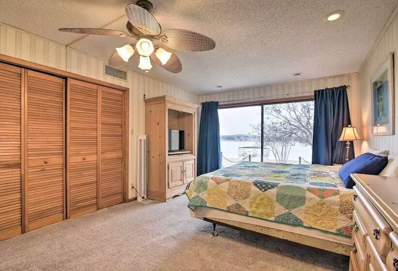 Rustic Lake Buchanan Hideaway W/ Game Room & Grill