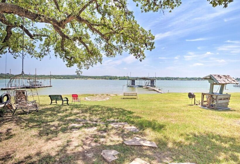 Rustic Lake Buchanan Hideaway W/ Game Room & Grill