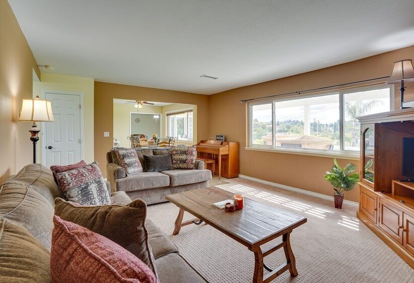 Santa Ana Home W/ Patio, 9 Mi To Disneyland!