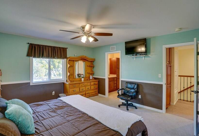 Santa Ana Home W/ Patio, 9 Mi To Disneyland!