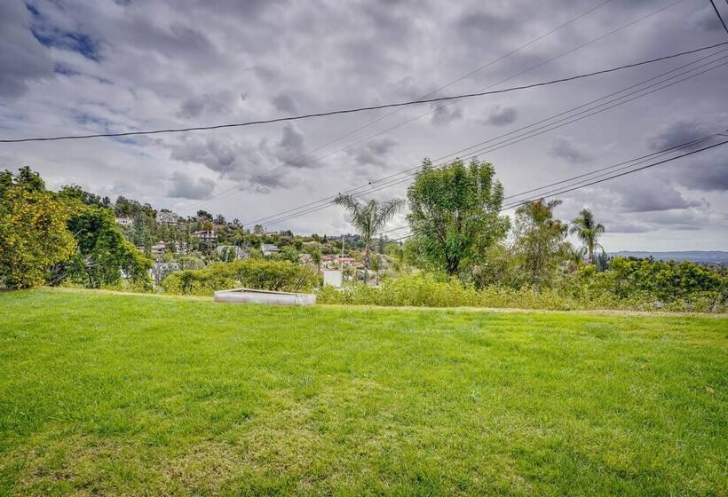 Santa Ana Home W/ Patio, 9 Mi To Disneyland!