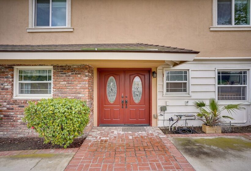 Santa Ana Home W/ Patio, 9 Mi To Disneyland!