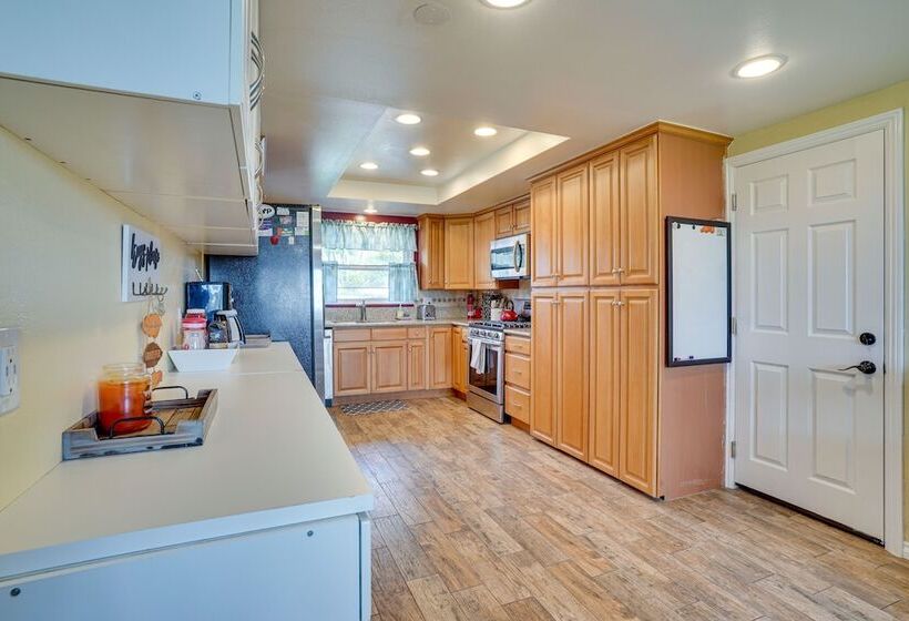 Santa Ana Home W/ Patio, 9 Mi To Disneyland!