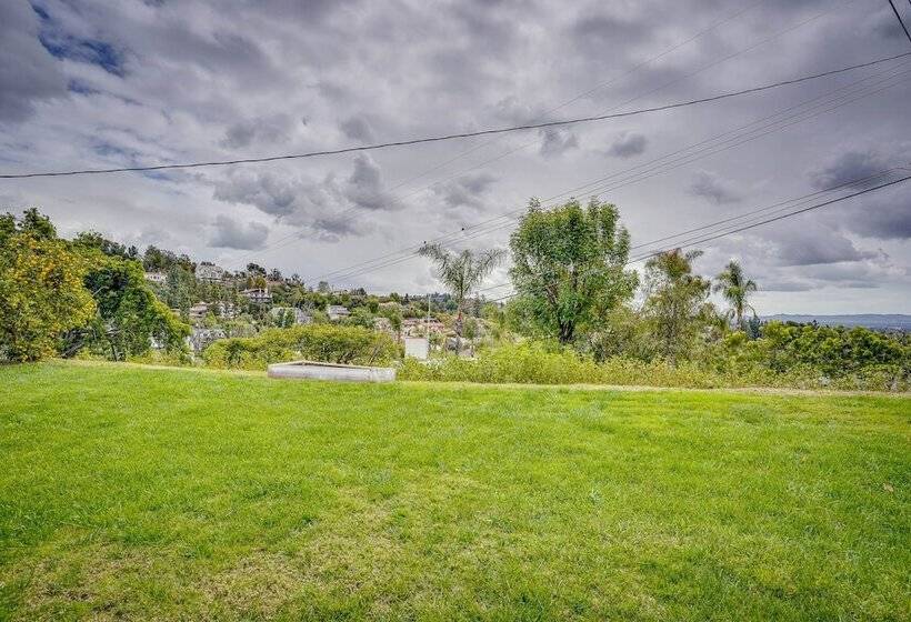 Santa Ana Home W/ Patio, 9 Mi To Disneyland!