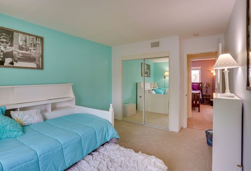 Santa Ana Home W/ Patio, 9 Mi To Disneyland!