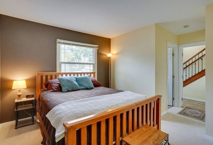 Santa Ana Home W/ Patio, 9 Mi To Disneyland!