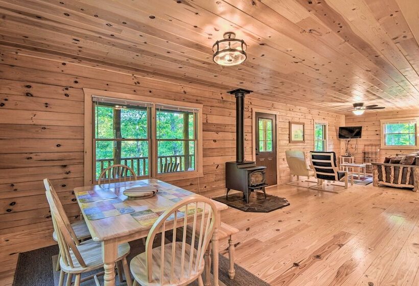 Secluded Cabin W/ Deck 13 Miles To Downtown Murphy