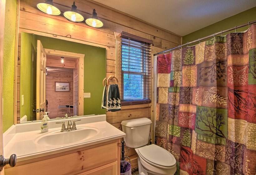 Secluded Cabin W/ Deck 13 Miles To Downtown Murphy