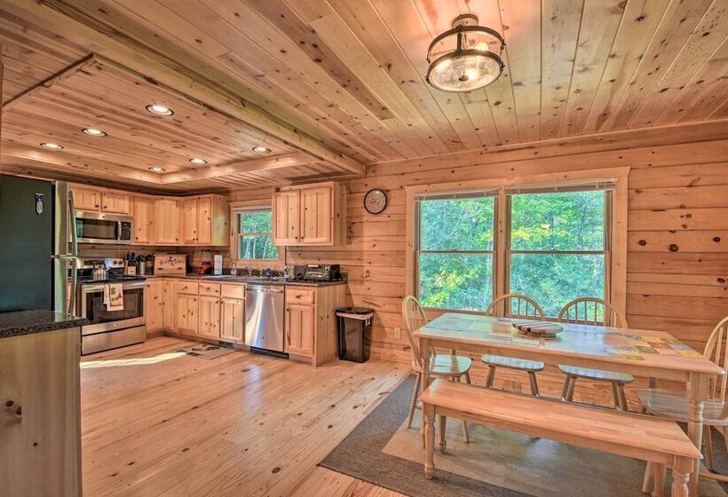 Secluded Cabin W/ Deck 13 Miles To Downtown Murphy