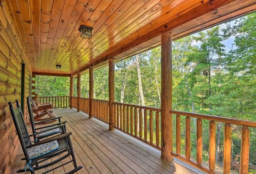 Secluded Cabin W/ Deck 13 Miles To Downtown Murphy