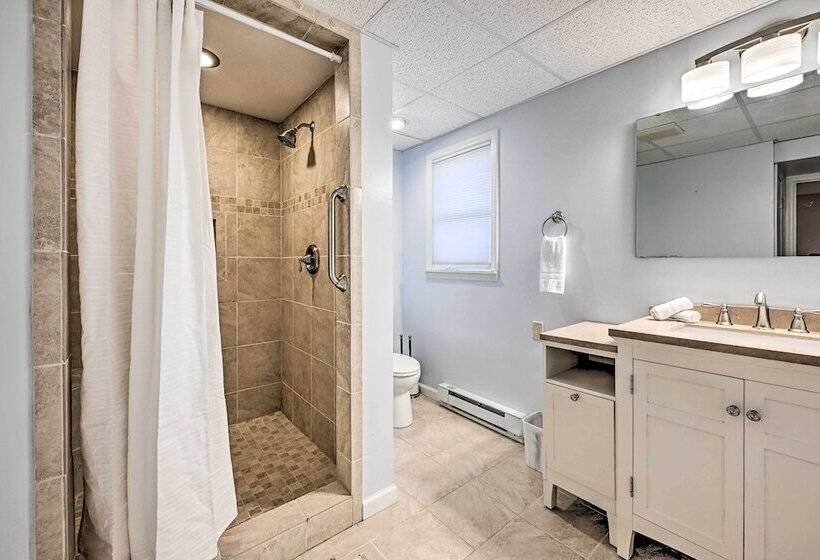 Spacious Franklin Cabin W/ Mountain Views!