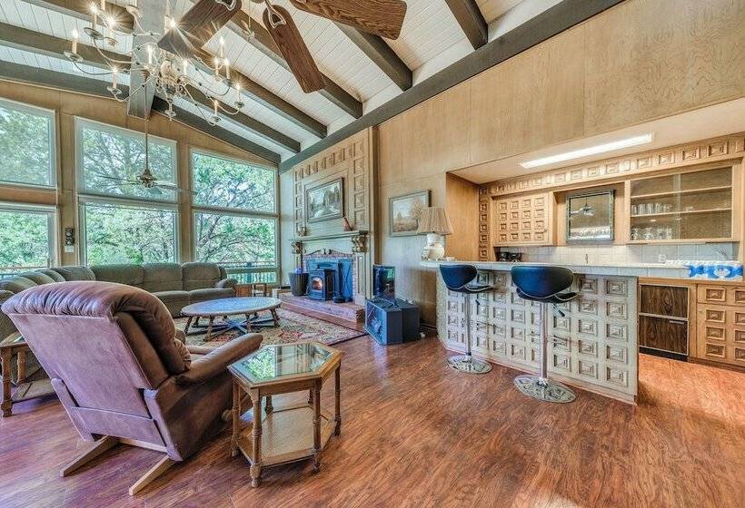 Spacious Ruidoso Home W/ Sierra Blanca Mtn Views!