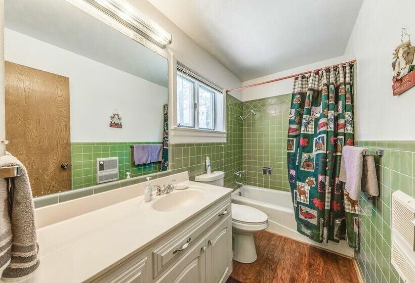 Spacious Ruidoso Home W/ Sierra Blanca Mtn Views!