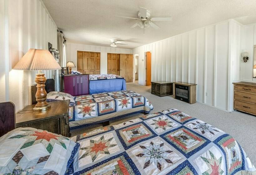 Spacious Ruidoso Home W/ Sierra Blanca Mtn Views!