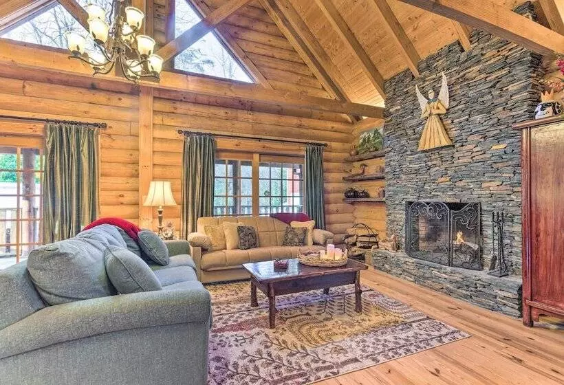 Superb Linville Mountain Cabin W/ Wraparound Decks