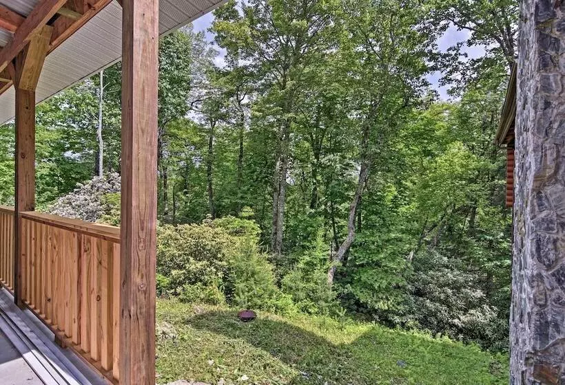 Superb Linville Mountain Cabin W/ Wraparound Decks