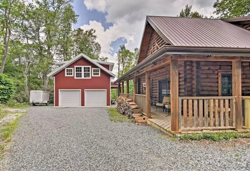 Superb Linville Mountain Cabin W/ Wraparound Decks