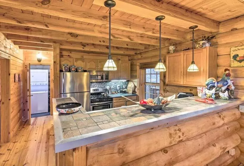 Superb Linville Mountain Cabin W/ Wraparound Decks